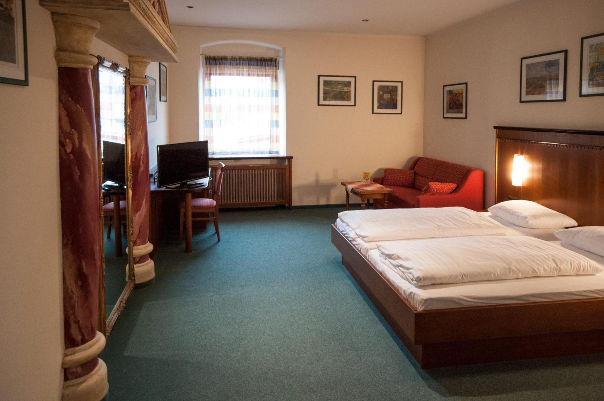 Hotel Gasthof Sonne Aschach an der Donau Ngoại thất bức ảnh