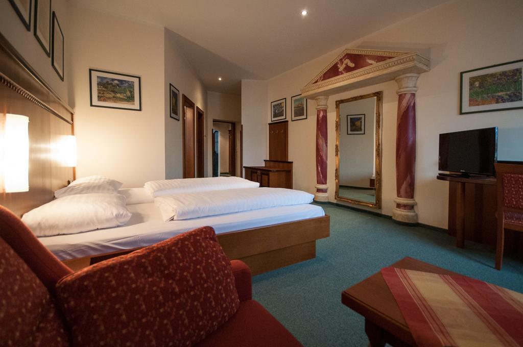 Hotel Gasthof Sonne Aschach an der Donau Ngoại thất bức ảnh