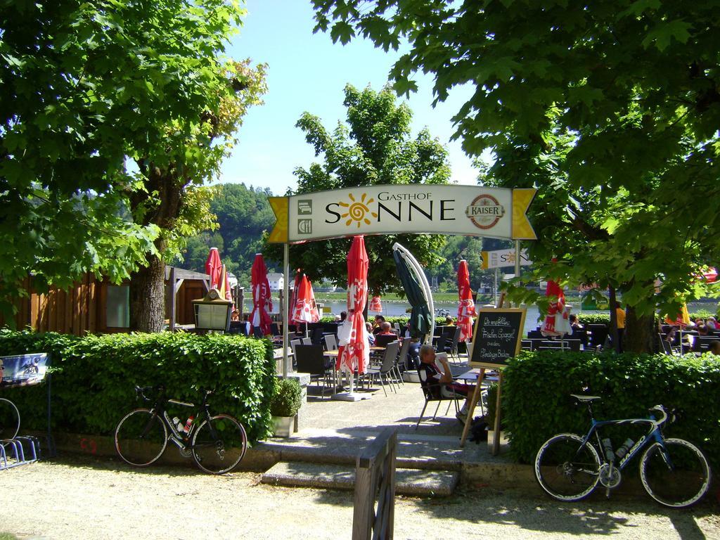 Hotel Gasthof Sonne Aschach an der Donau Ngoại thất bức ảnh